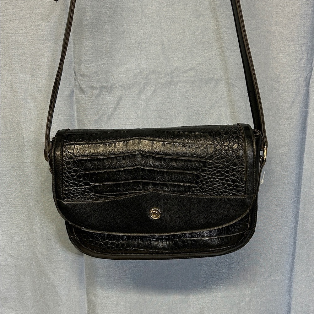 CORNELL Elegant Black Crocodile Pattern Shoulder Bag with Suède interior